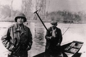 59. VH como corresponsal durante la Segunda Guerra Mundial.