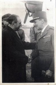 63. VH con el general francés Lattre